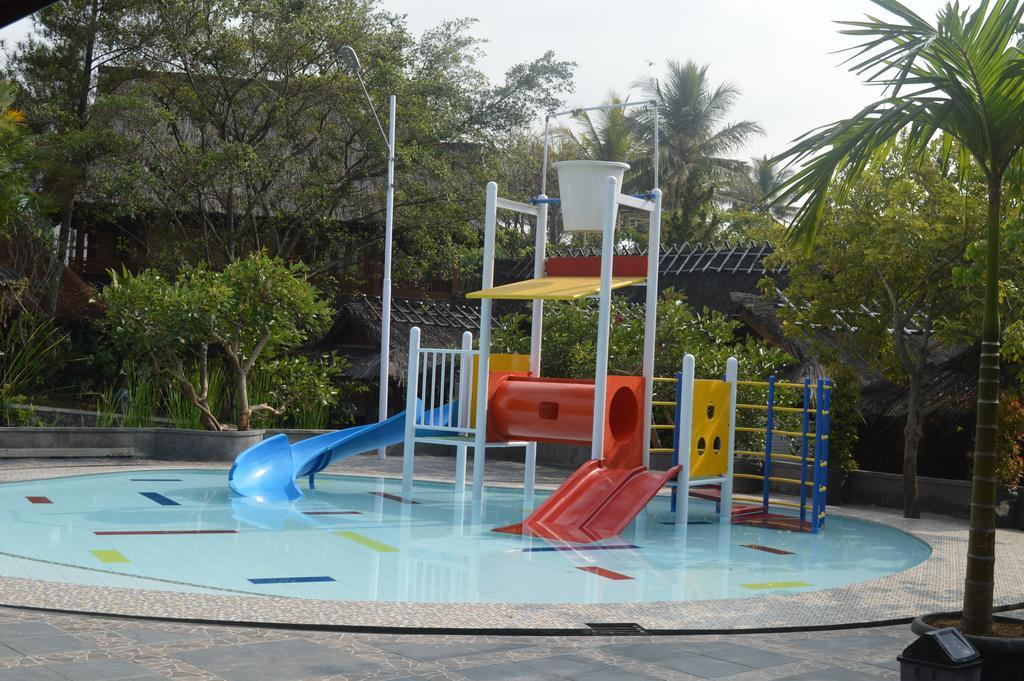 Kampung Sumber Alam Garut Hotel Exterior photo