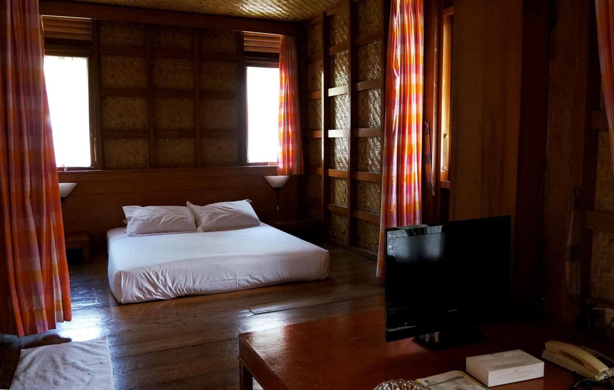 Kampung Sumber Alam Garut Hotel Room photo