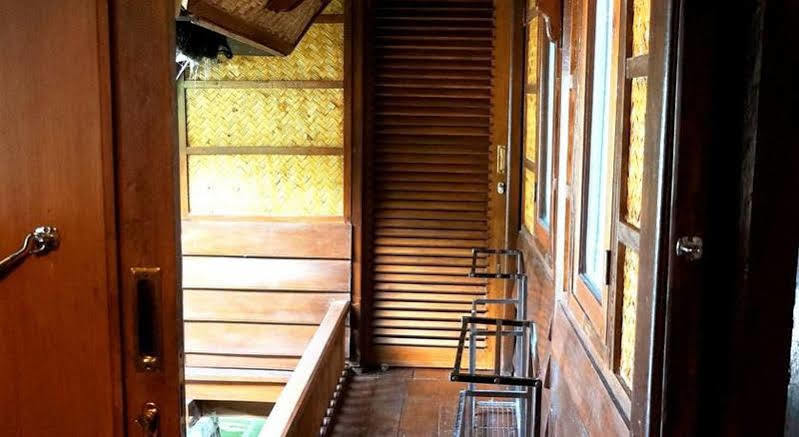 Kampung Sumber Alam Garut Hotel Exterior photo